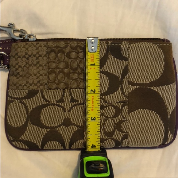 Coach wristlet - Picture 4 of 4